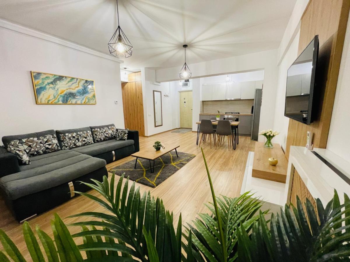 Royal Moonlight Apartment มามายา ภายนอก รูปภาพ