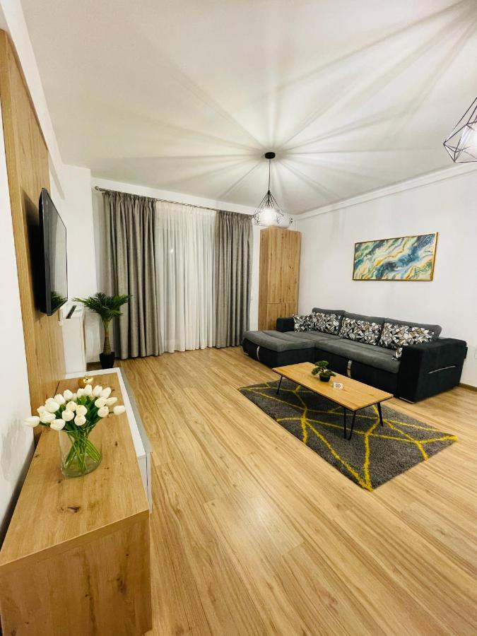 Royal Moonlight Apartment มามายา ภายนอก รูปภาพ