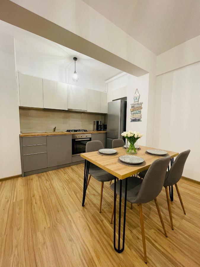 Royal Moonlight Apartment มามายา ภายนอก รูปภาพ