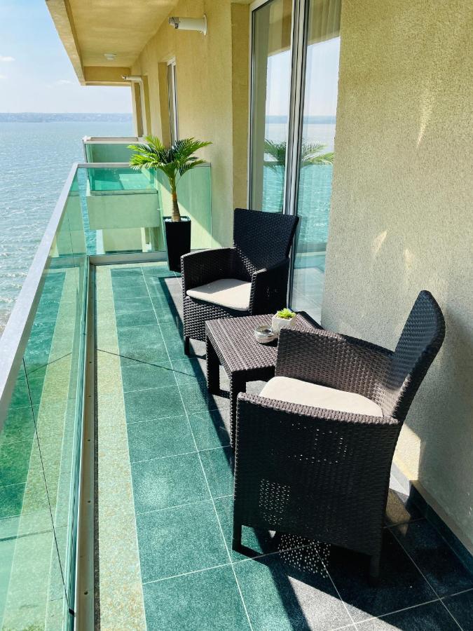 Royal Moonlight Apartment มามายา ภายนอก รูปภาพ